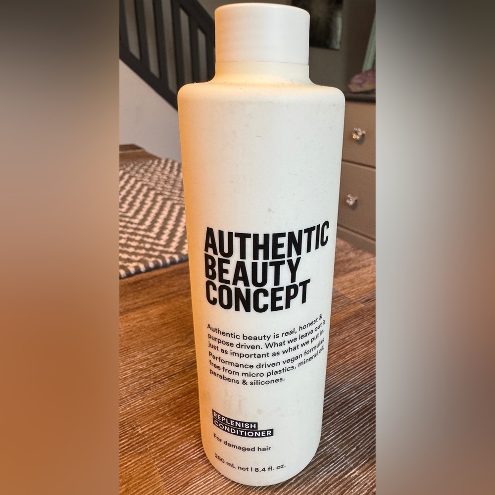 Authentic Beauty Concept Replenish Conditioner